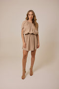 Vestido Lavínia Bege Fendi — look