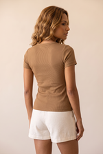 Camiseta Canelada Caramelo - costas