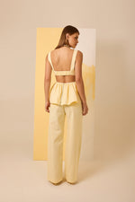 Calca Rafaela Amarelo Manteiga com Blusa Carine - linho rami