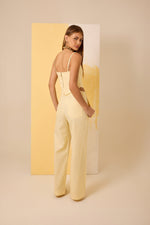 Calca Rafaela Amarelo Manteiga com Blusa Carine - linho rami