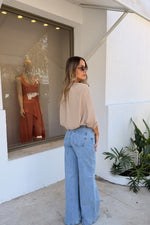 Calça Jeans Naila — costas